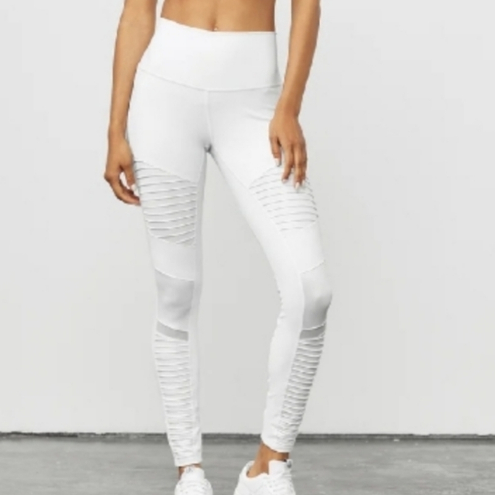ALO Yoga White High-Waist Moto Leggings for Ultimate Comfort